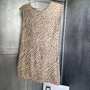 Soft Tunic, Faux Pocket in Front, Zipper in Back